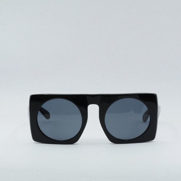 Stella McCartney SC40017I 01A Sunglasses Black Round Frame, Smoke Lenses - Picture 2 of 9